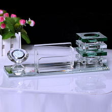 晶瑩剔透，盡顯專業(yè)與品味 水晶辦公用品與數(shù)碼禮品的藝術(shù)融合